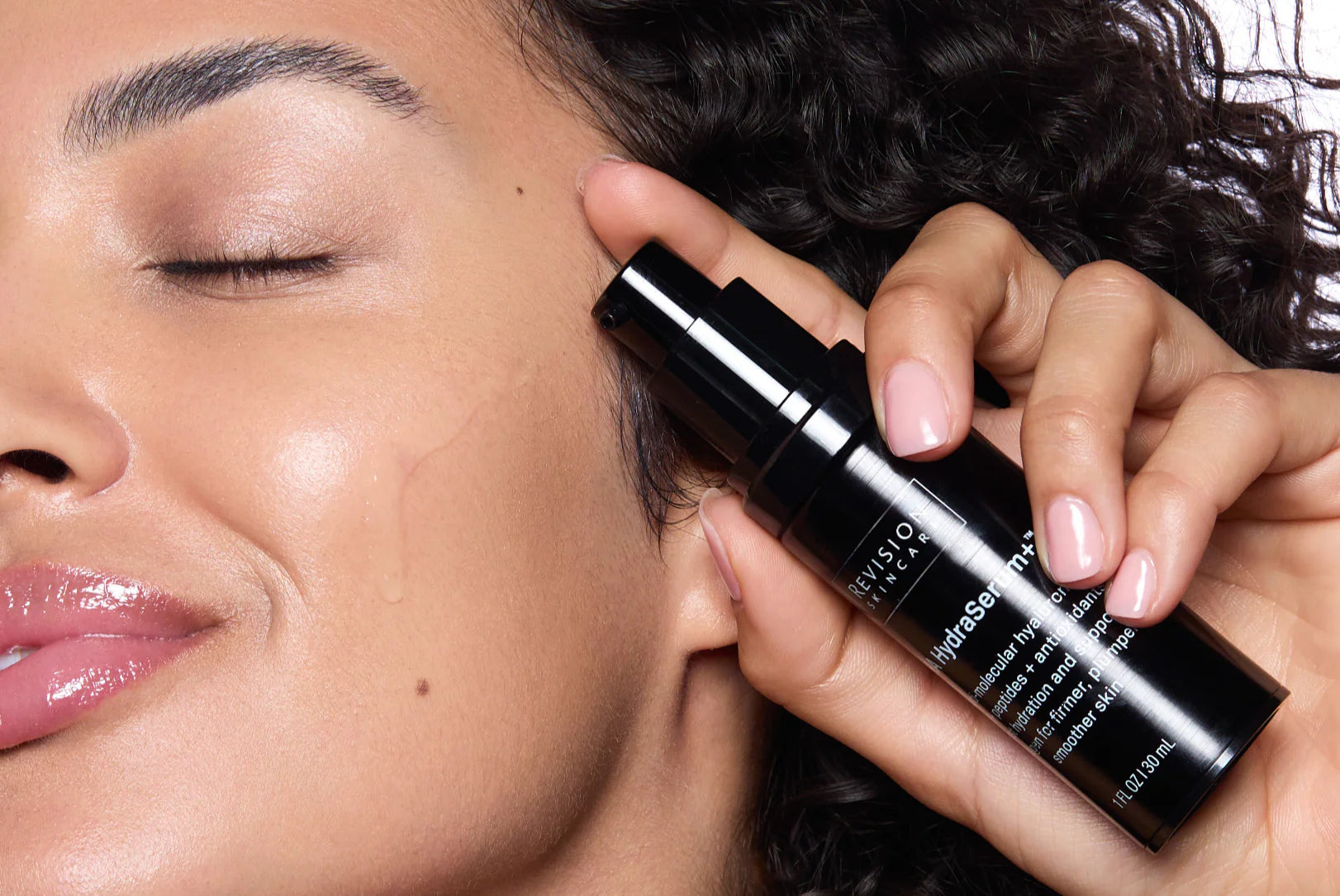 <p>Calm Skin<br/>All Day <em>Hydration</em></p>